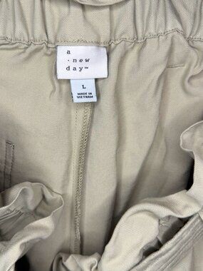 A NEW DAY- Women Tan/Khaki trousers, Size Large